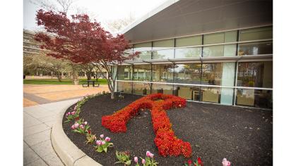 pic of rutgers red r outside of multipurpose room